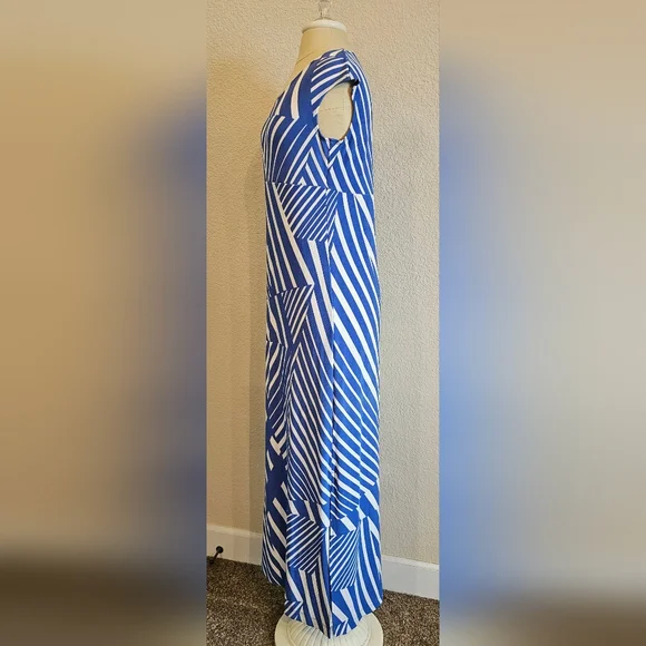 TRAVELERS by CHICO'S Stretch Resort Side slit Maxi Dress Blue White Size 0/small - Picture 7 of 11